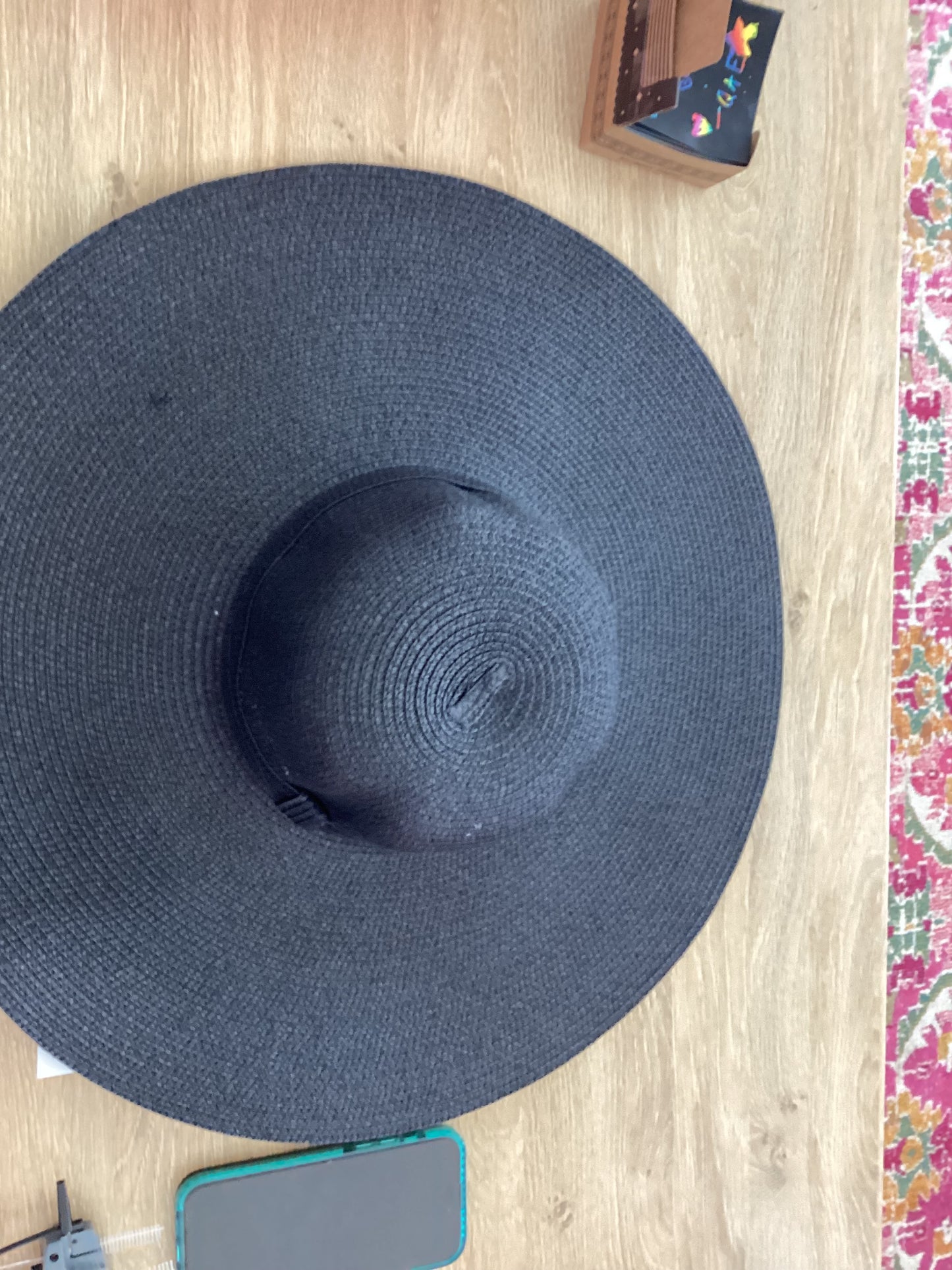 Black sun hat