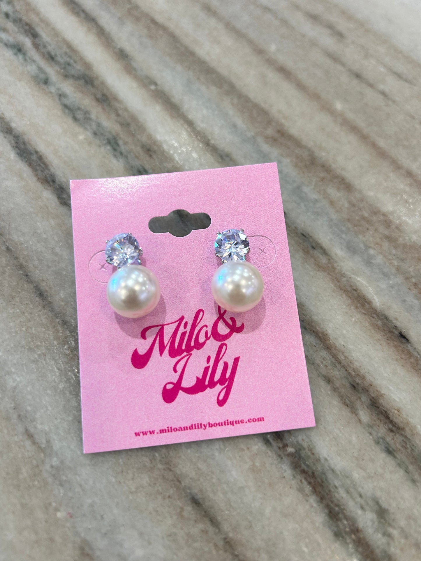 Didi Pearl Studs