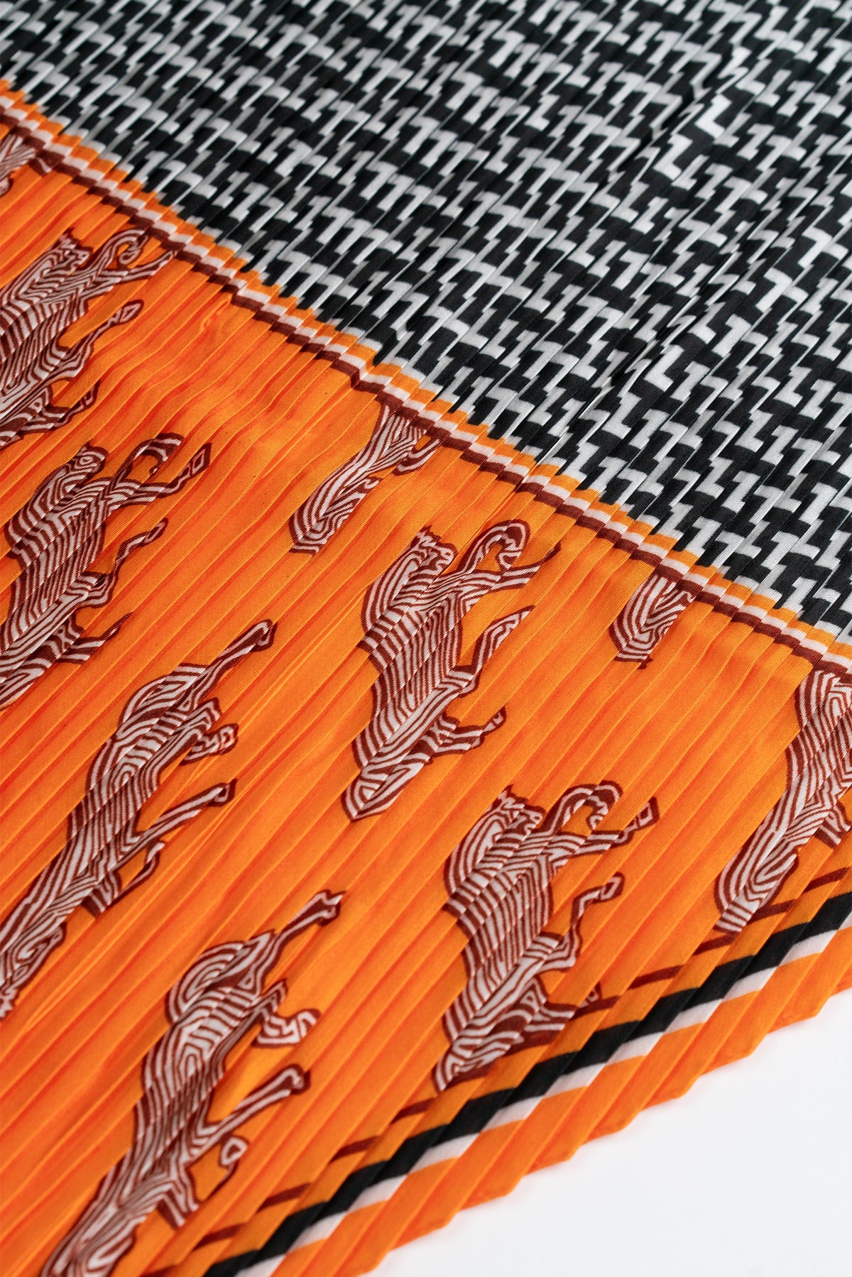 Pistol’s Firing Pleated Twilly Scarf