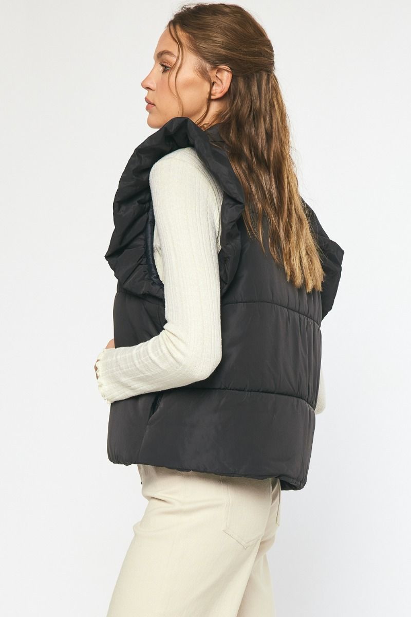 The Ruffle Edge Puffer Vest
-Black
