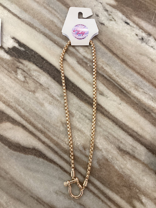 Horseshoe Gold Shackle Necklace - Milo & Lily Boutique