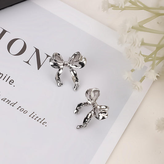 Charlotte Ribbon Earrings: SILVER