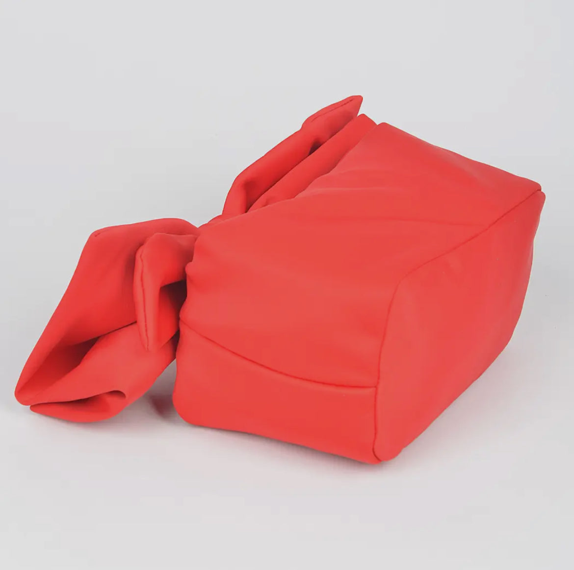 🎀 Holiday Bow Handle Clutch 🎀
