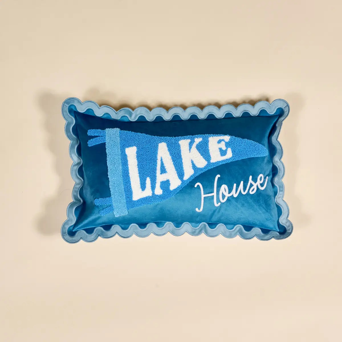 Scalloped Lake House Throw Pillow - Milo & Lily Boutique