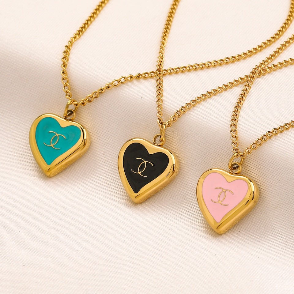 Dainty CC Heart pendant necklace