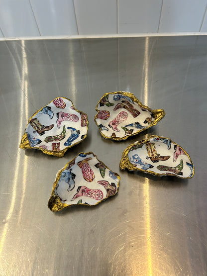 Decorative oyster shell trinket dishes with colorful boot and shoe pattern, gold trim