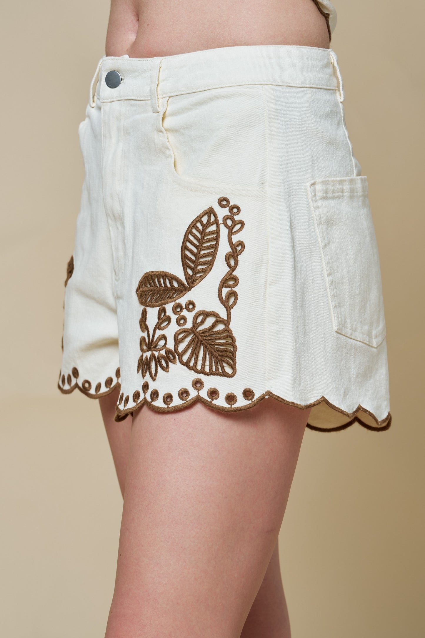 The Sandbar Bloom Scalloped Shorts - Milo & Lily Boutique