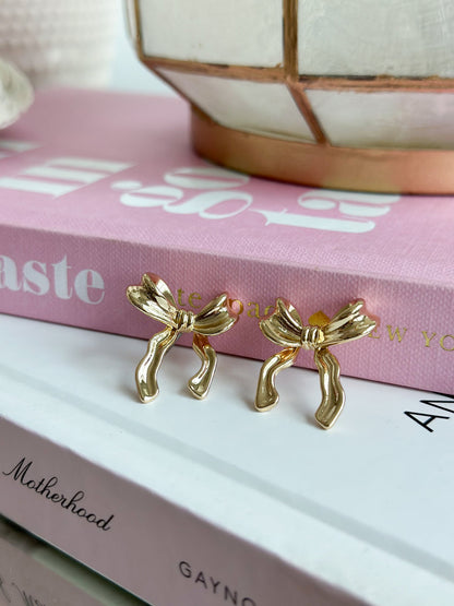 Charlotte Ribbon Earrings: GOLD