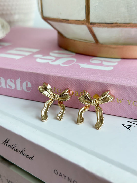 Charlotte Ribbon Earrings: GOLD