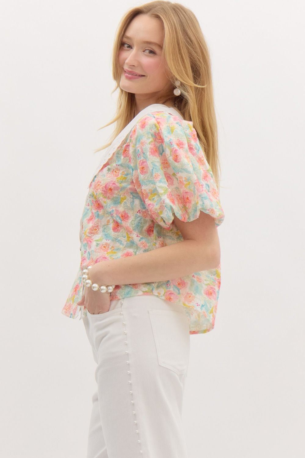 multicolor embroidery Puff sleeve top with Peter pan collar