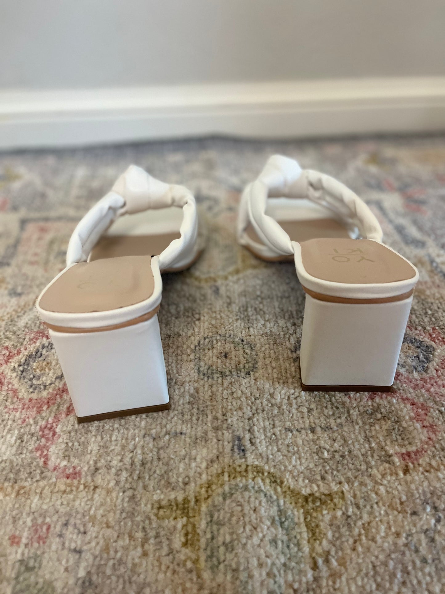 Amaree Knotted White Heel