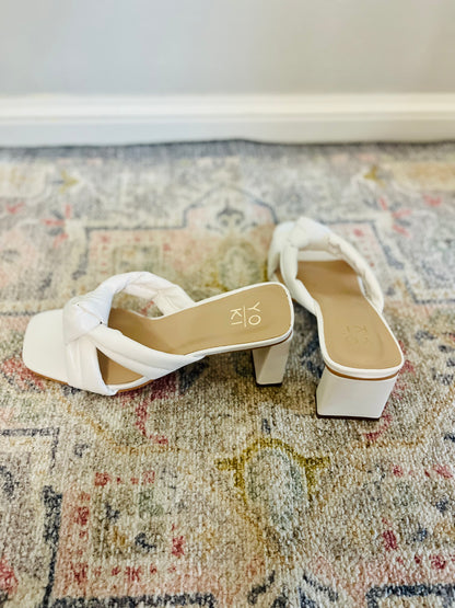 Amaree Knotted White Heel
